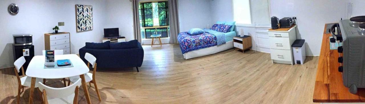 Large Studio Unit Close To Theme Parks 골드코스트 외부 사진